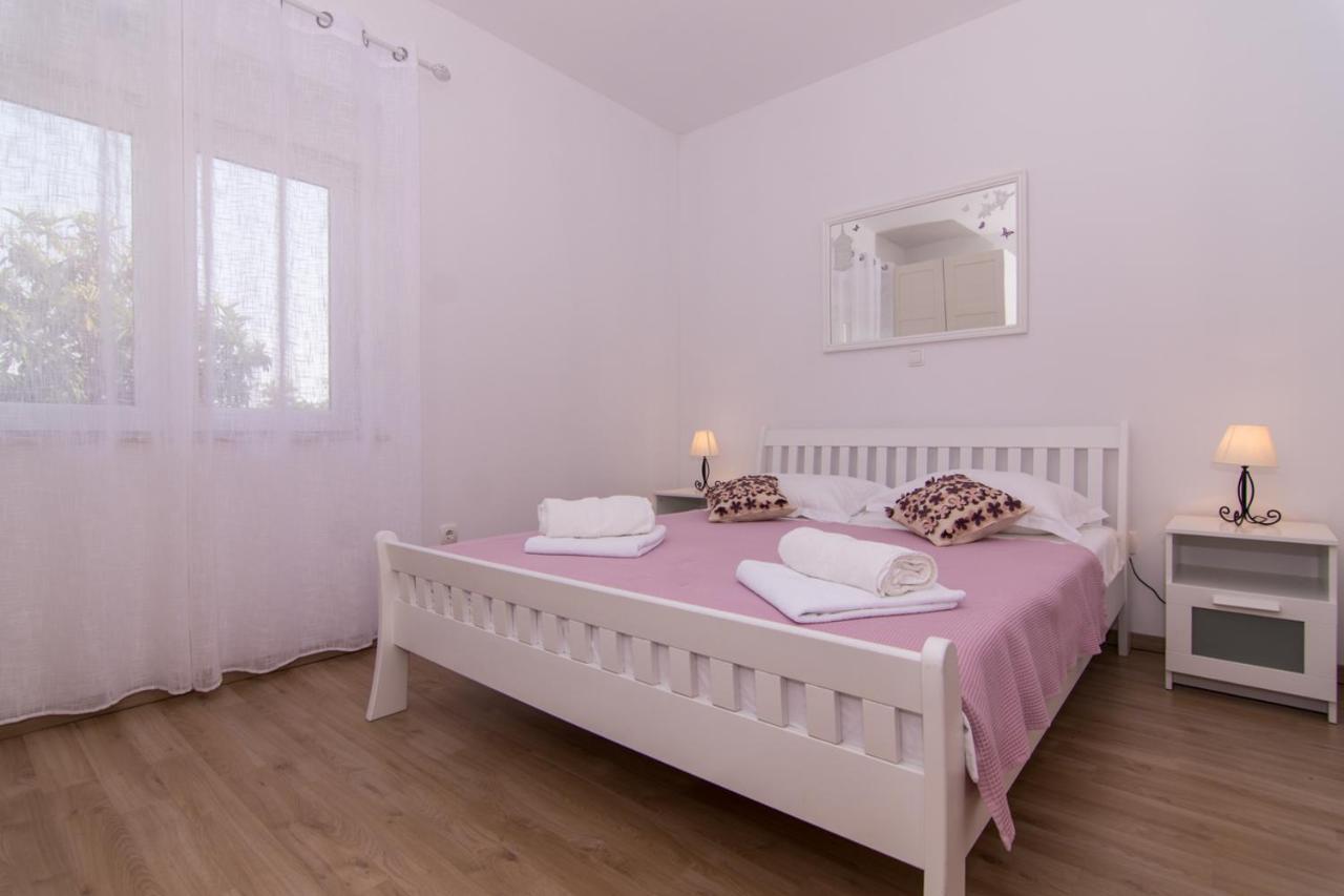Apartman Sun Solin Leilighet Eksteriør bilde